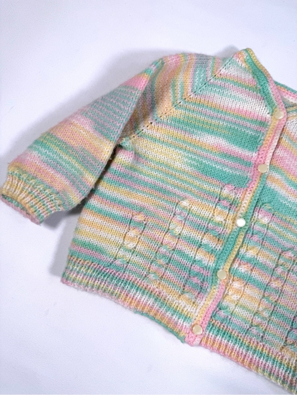 Hand Knit Pastel Baby Cardigan 3-6 Months‎ Vintage Inspired Cottagecore Heirloom - Picture 4 of 9